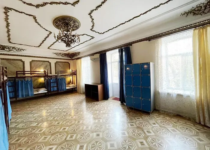 Day & Night Auberge de jeunesse Odessa