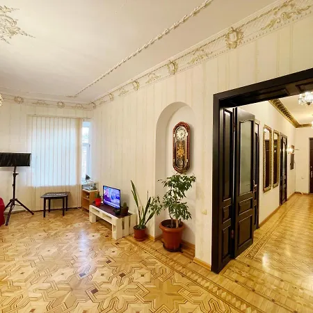 Хостел Day & Night *