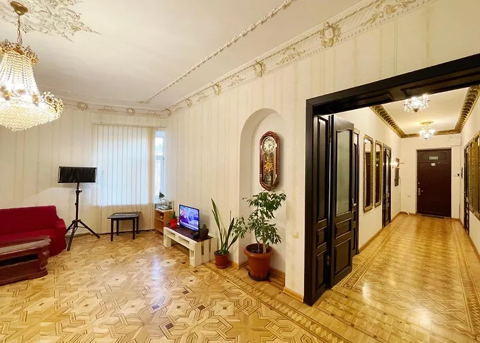 Хостел Day & Night *